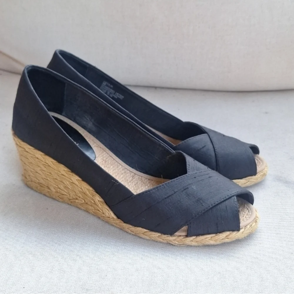 LAUREN Ralph Lauren Women's Black Wedge Espadrilles